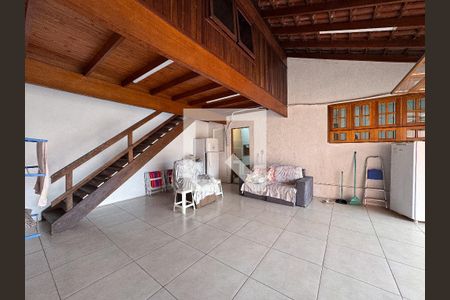 Casa à venda com 169m², 2 quartos e 2 vagasEdícula