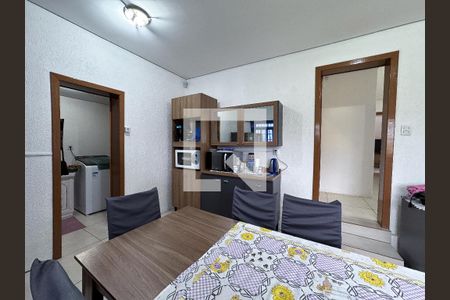 Casa à venda com 169m², 2 quartos e 2 vagasCozinha