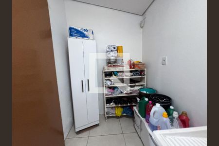 Casa à venda com 169m², 2 quartos e 2 vagasLavanderia