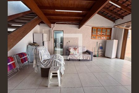 Casa à venda com 169m², 2 quartos e 2 vagasEdícula