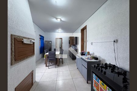 Casa à venda com 169m², 2 quartos e 2 vagasCozinha