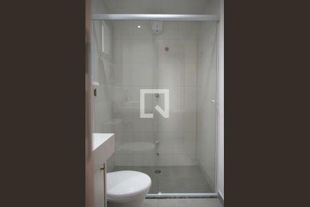 Banheiro de kitnet/studio à venda com 1 quarto, 24m² em Pinheiros, São Paulo