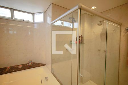 Apartamento à venda com 420m², 4 quartos e 5 vagasBanheiro da  Suíte Master