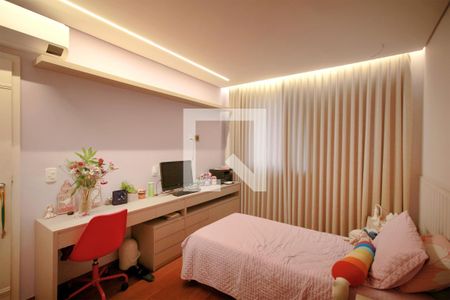 Apartamento à venda com 420m², 4 quartos e 5 vagasSuíte 2