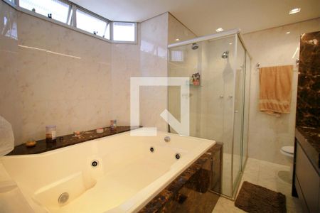 Apartamento à venda com 420m², 4 quartos e 5 vagasBanheiro da  Suíte Master