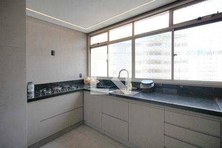 Apartamento à venda com 420m², 4 quartos e 5 vagasCozinha