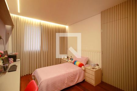 Apartamento à venda com 420m², 4 quartos e 5 vagasSuíte 2