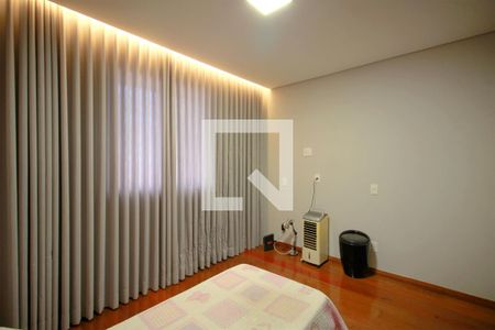Apartamento à venda com 420m², 4 quartos e 5 vagasQuarto 1