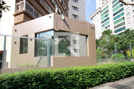 Apartamento à venda com 420m², 4 quartos e 5 vagasFachada
