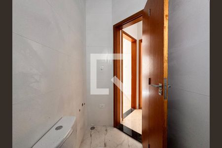 Apartamento à venda com 94m², 2 quartos e 1 vaga Apartamento à venda com 94m², 2 quartos e 1 vagaBanheiro