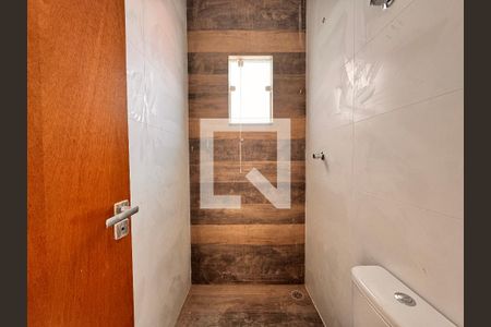 Apartamento à venda com 94m², 2 quartos e 1 vaga Apartamento à venda com 94m², 2 quartos e 1 vagaBanheiro