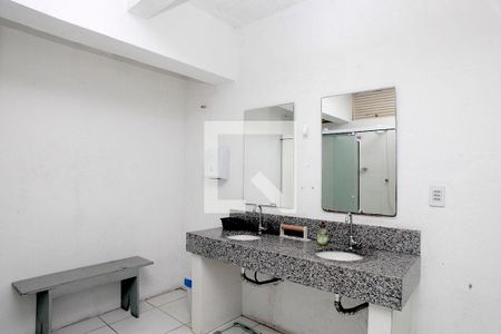 Casa à venda com 230m², 3 quartos e 4 vagasBanheiro 2