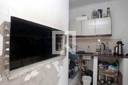 Casa à venda com 230m², 3 quartos e 4 vagasCozinha com Churrasqueira