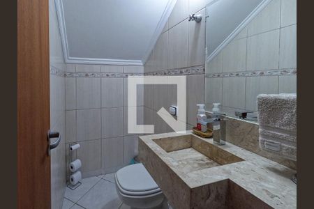 Casa à venda com 210m², 3 quartos e 3 vagas Casa à venda com 210m², 3 quartos e 3 vagasBanheiro