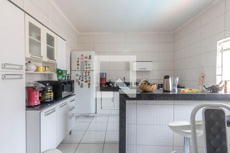 Casa à venda com 352m², 2 quartos e 5 vagas Casa à venda com 352m², 2 quartos e 5 vagasCozinha