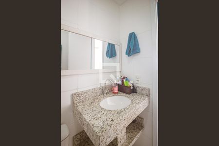 Apartamento à venda com 56m², 2 quartos e 1 vaga Apartamento à venda com 56m², 2 quartos e 1 vagaBanheiro