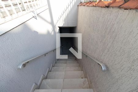 Casa à venda com 151m², 3 quartos e 1 vaga Casa à venda com 151m², 3 quartos e 1 vagaEscada