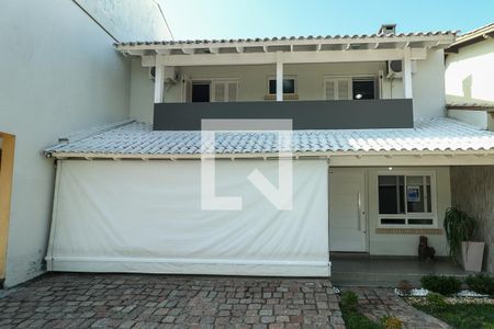 Casa de condomínio à venda com 247m², 3 quartos e 3 vagasFachada