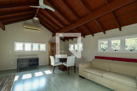 Casa de condomínio à venda com 247m², 3 quartos e 3 vagasSótão