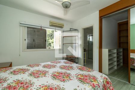 Casa de condomínio à venda com 247m², 3 quartos e 3 vagasQuarto Suíte