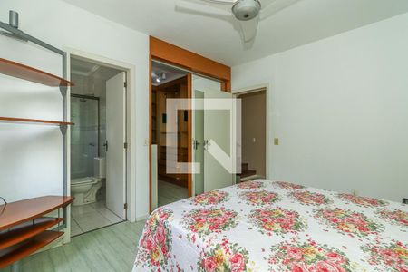 Casa de condomínio à venda com 247m², 3 quartos e 3 vagasQuarto Suíte