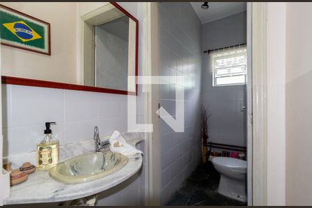 Casa à venda com 140m², 3 quartos e 4 vagasLavabo