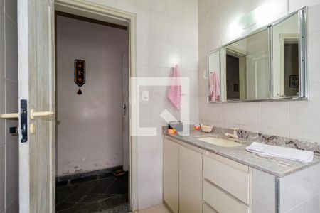 Casa à venda com 140m², 3 quartos e 4 vagasBanheiro - Social