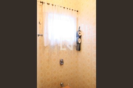 Casa à venda com 213m², 3 quartos e 7 vagas Casa à venda com 213m², 3 quartos e 7 vagasBanheiro