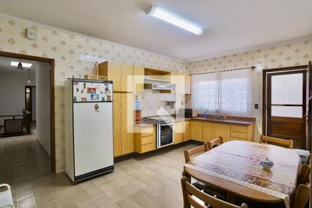 Casa à venda com 213m², 3 quartos e 7 vagas Casa à venda com 213m², 3 quartos e 7 vagasCozinha