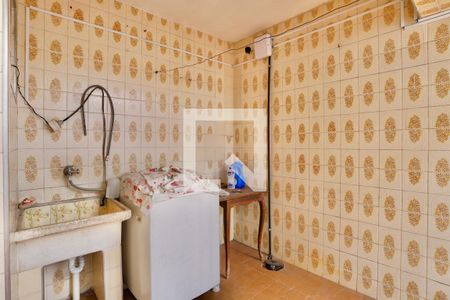 Casa à venda com 213m², 3 quartos e 7 vagas Casa à venda com 213m², 3 quartos e 7 vagasCozinha