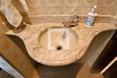 Casa à venda com 213m², 3 quartos e 7 vagas Casa à venda com 213m², 3 quartos e 7 vagasBanheiro