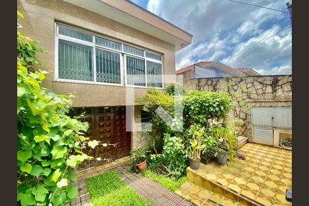 Casa à venda com 213m², 3 quartos e 7 vagas Casa à venda com 213m², 3 quartos e 7 vagasÁrea comum