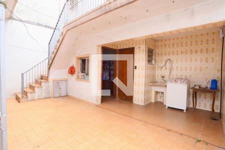 Casa à venda com 213m², 3 quartos e 7 vagas Casa à venda com 213m², 3 quartos e 7 vagasÁrea de Serviço