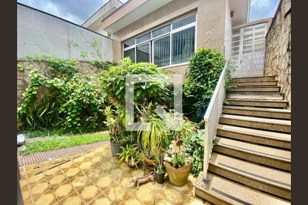 Casa à venda com 213m², 3 quartos e 7 vagas Casa à venda com 213m², 3 quartos e 7 vagasÁrea comum