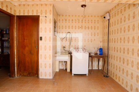 Casa à venda com 213m², 3 quartos e 7 vagas Casa à venda com 213m², 3 quartos e 7 vagasÁrea de Serviço