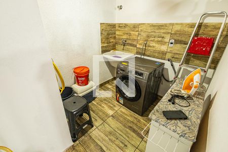 Apartamento à venda com 128m², 3 quartos e 1 vaga Apartamento à venda com 128m², 3 quartos e 1 vagaArea de serviço