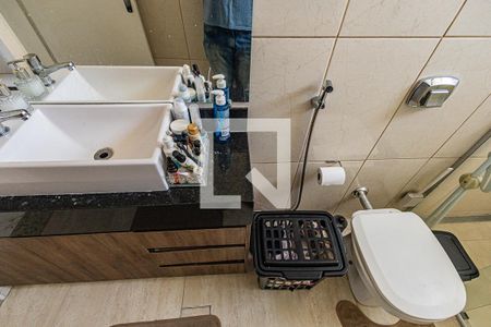 Apartamento à venda com 128m², 3 quartos e 1 vaga Apartamento à venda com 128m², 3 quartos e 1 vagaBanheiro