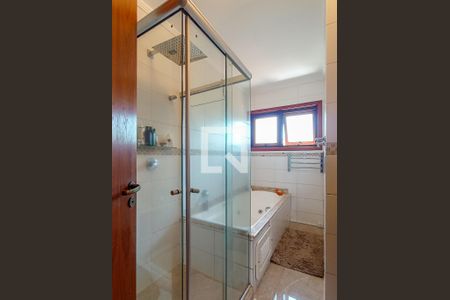 Casa de condomínio à venda com 404m², 3 quartos e 2 vagas Casa de condomínio à venda com 404m², 3 quartos e 2 vagasBanheiro/Suíte