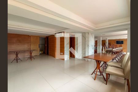 Casa de condomínio à venda com 404m², 3 quartos e 2 vagas Casa de condomínio à venda com 404m², 3 quartos e 2 vagasÁrea comum