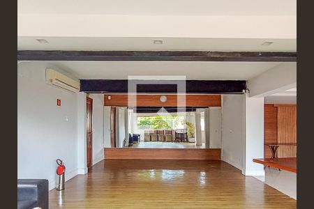 Casa de condomínio à venda com 404m², 3 quartos e 2 vagas Casa de condomínio à venda com 404m², 3 quartos e 2 vagasÁrea comum