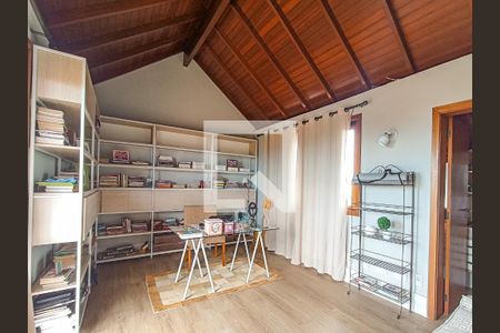 Casa de condomínio à venda com 404m², 3 quartos e 2 vagas Casa de condomínio à venda com 404m², 3 quartos e 2 vagasEdícula