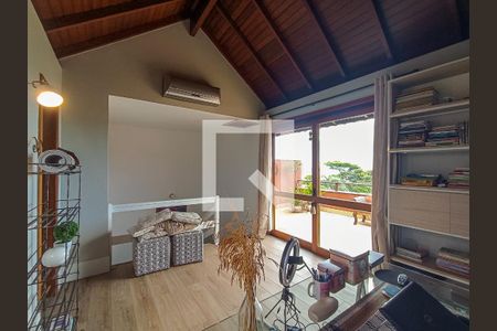 Casa de condomínio à venda com 404m², 3 quartos e 2 vagas Casa de condomínio à venda com 404m², 3 quartos e 2 vagasEdícula