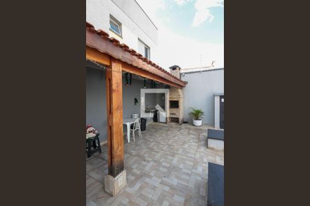 Apartamento à venda com 35m², 2 quartos e 1 vaga Apartamento à venda com 35m², 2 quartos e 1 vagaÁrea comum - Churrasqueira
