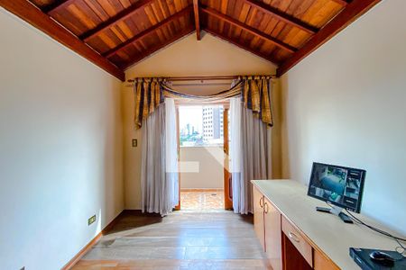 Casa à venda com 365m², 4 quartos e 4 vagasEscritório