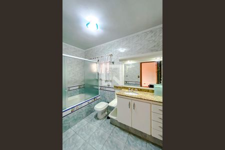 Casa à venda com 365m², 4 quartos e 4 vagasBanheiro da Suíte 3