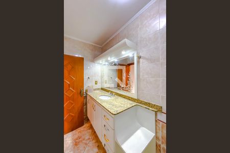 Casa à venda com 365m², 4 quartos e 4 vagasBanheiro da Suíte 2