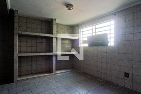 Casa à venda com 180m², 3 quartos e 5 vagas Casa à venda com 180m², 3 quartos e 5 vagasGaragem