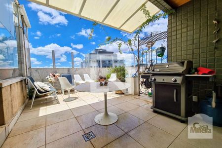 Apartamento à venda com 250m², 4 quartos e 5 vagasTerraço