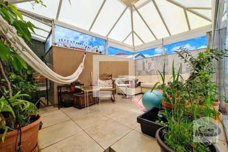 Apartamento à venda com 250m², 4 quartos e 5 vagasTerraço