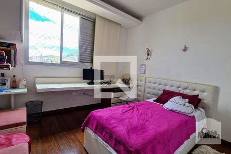 Apartamento à venda com 250m², 4 quartos e 5 vagasQuarto 3